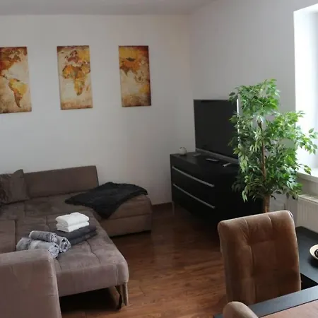 Zentralgelegene 4-raum Bis 8 Pers. Dresden