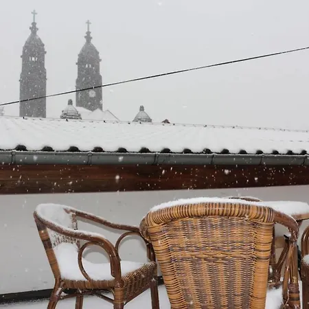 Zentralgelegene 4-raum Bis 8 Pers. شقة