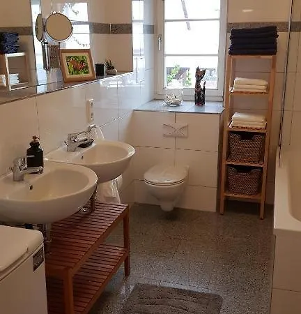 Zentralgelegene 4-raum Bis 8 Pers. دريسدن