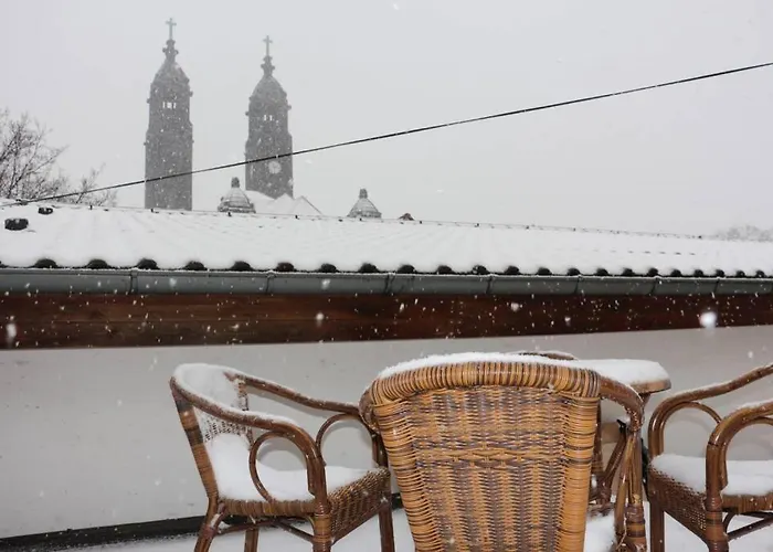 Zentralgelegene 4-raum Bis 8 Pers. Appartement