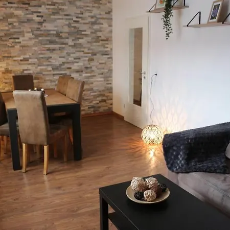Apartmán Zentralgelegene 4-raum Bis 8 Pers.